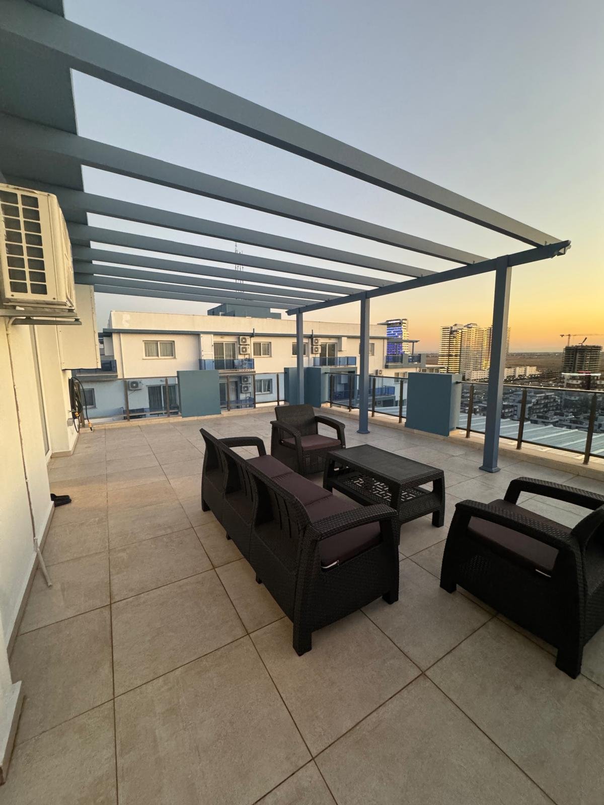 Courtyard Long Beach — Furnished Penthouse